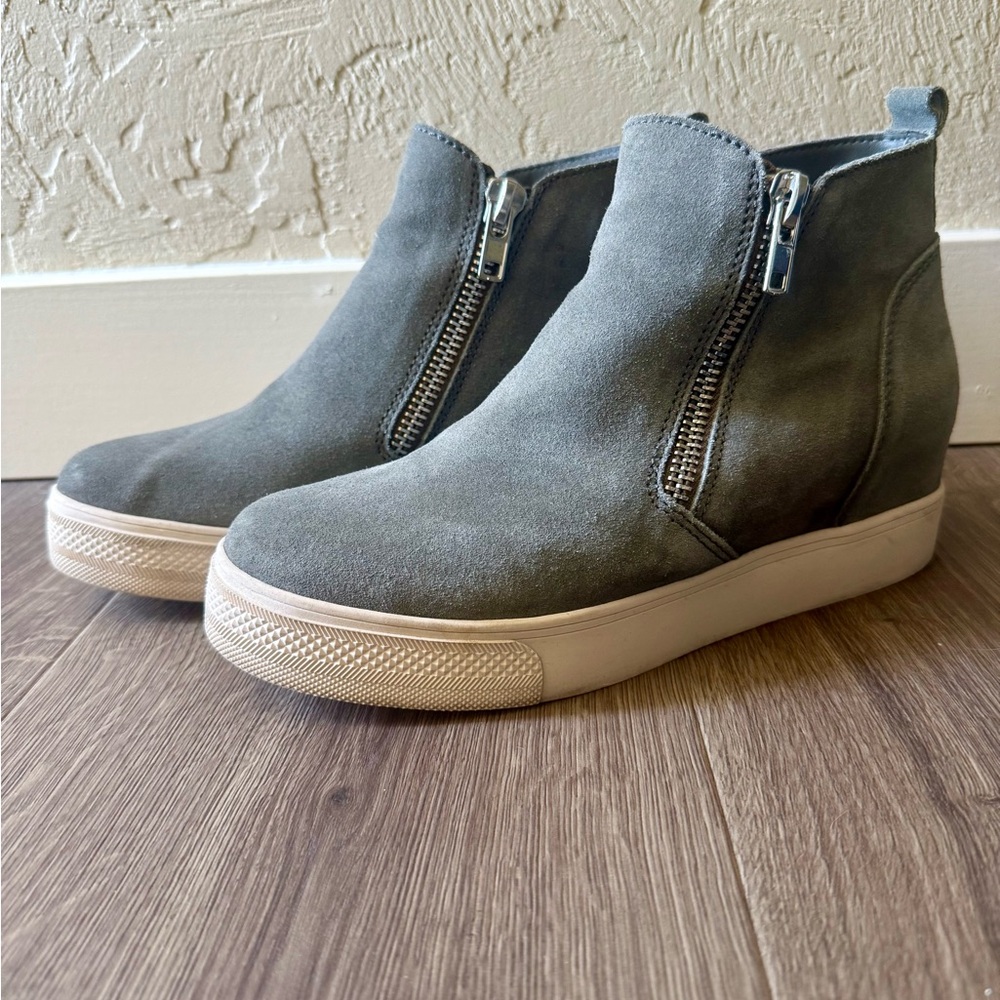 Steve Madden Gray Suede Wedge Sneaker Boots with Side Zips